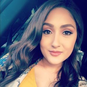 Meet your Posher, Isamar